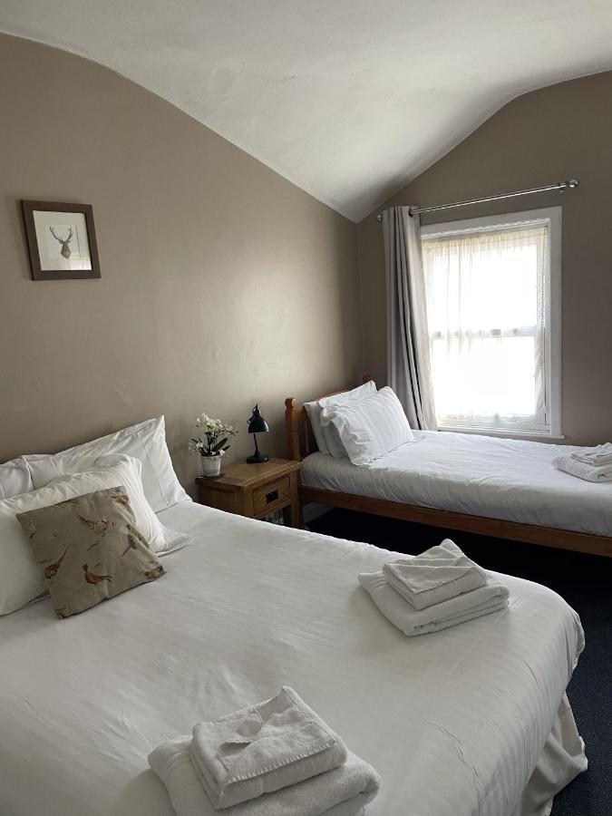 White Hart Hotel Wiveliscombe Δωμάτιο φωτογραφία