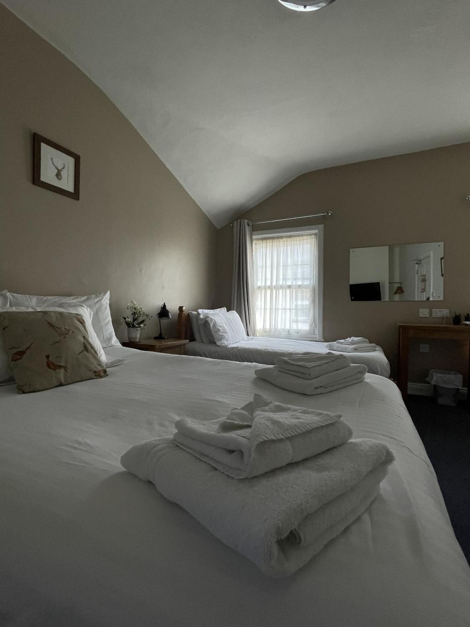White Hart Hotel Wiveliscombe Δωμάτιο φωτογραφία