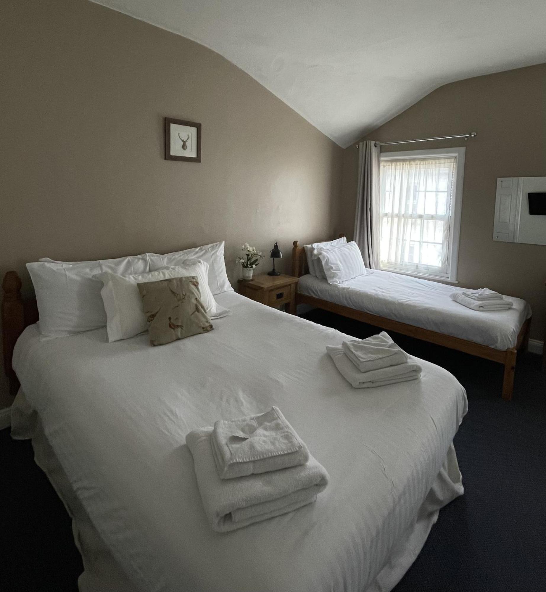 White Hart Hotel Wiveliscombe Δωμάτιο φωτογραφία